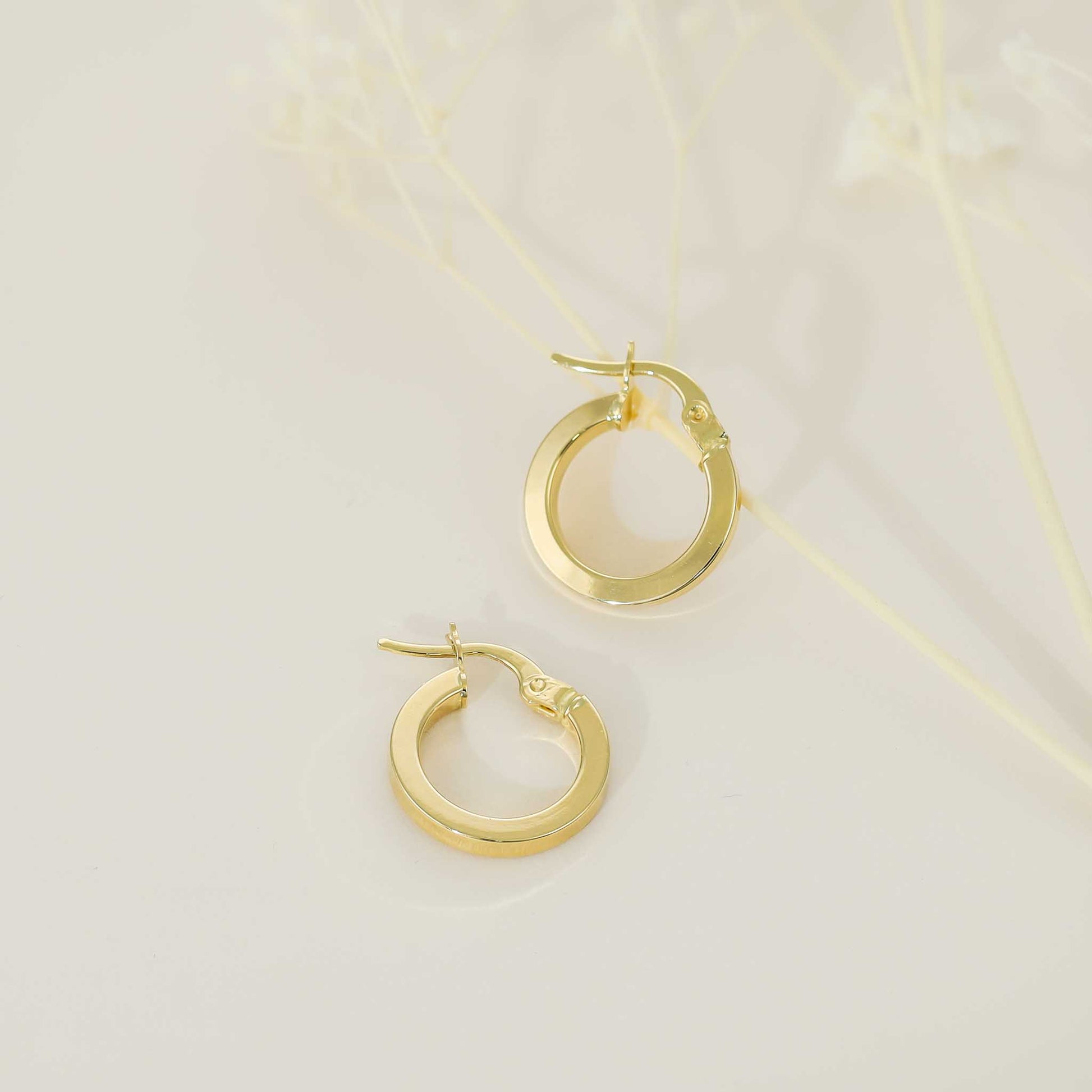 14ct Yellow Gold Huggie Hoop Earrings
