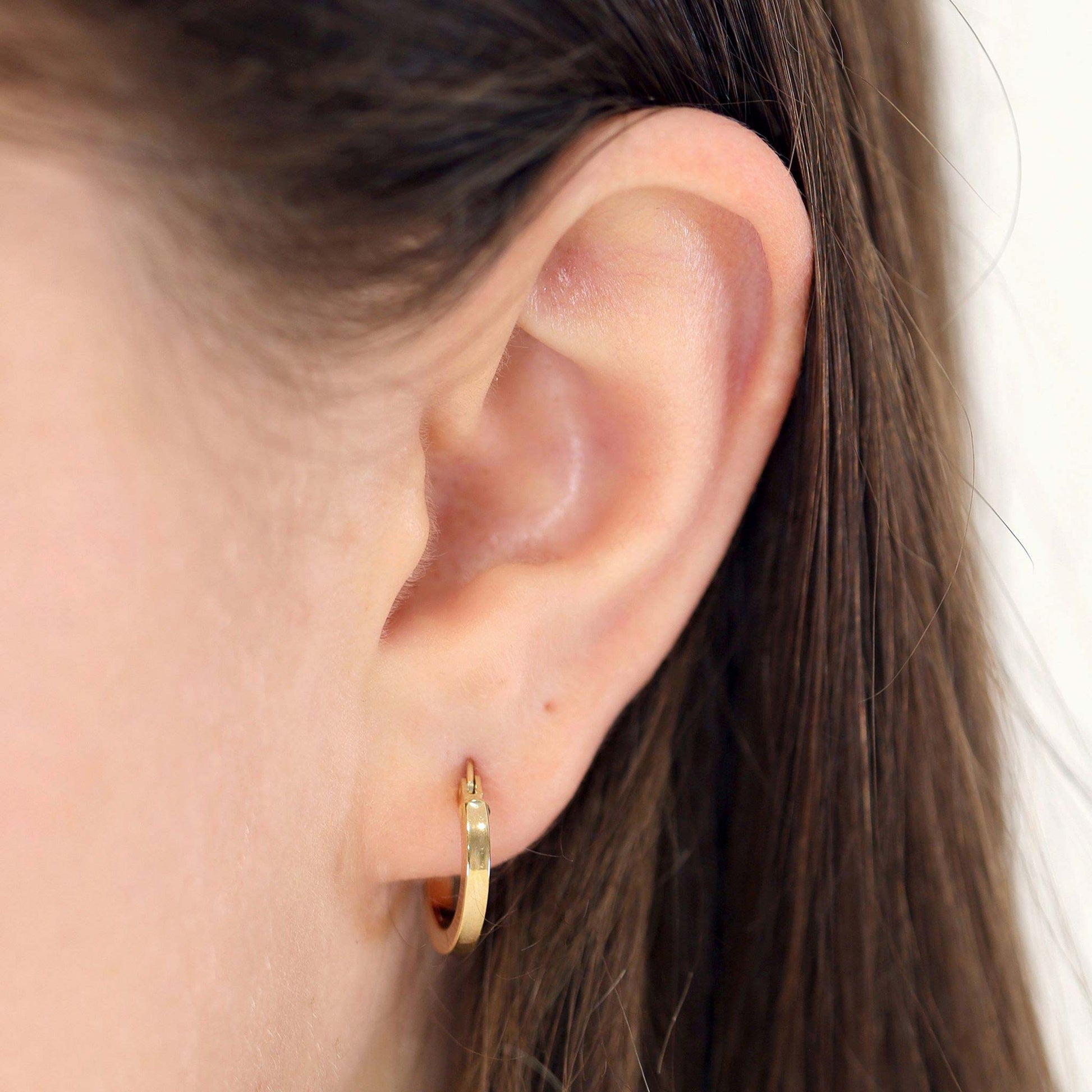 14ct Yellow Gold Huggie Hoop Earrings